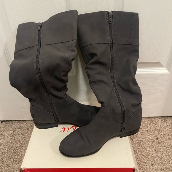 Women’s Dark Gray Boots - Picture 5 of 10